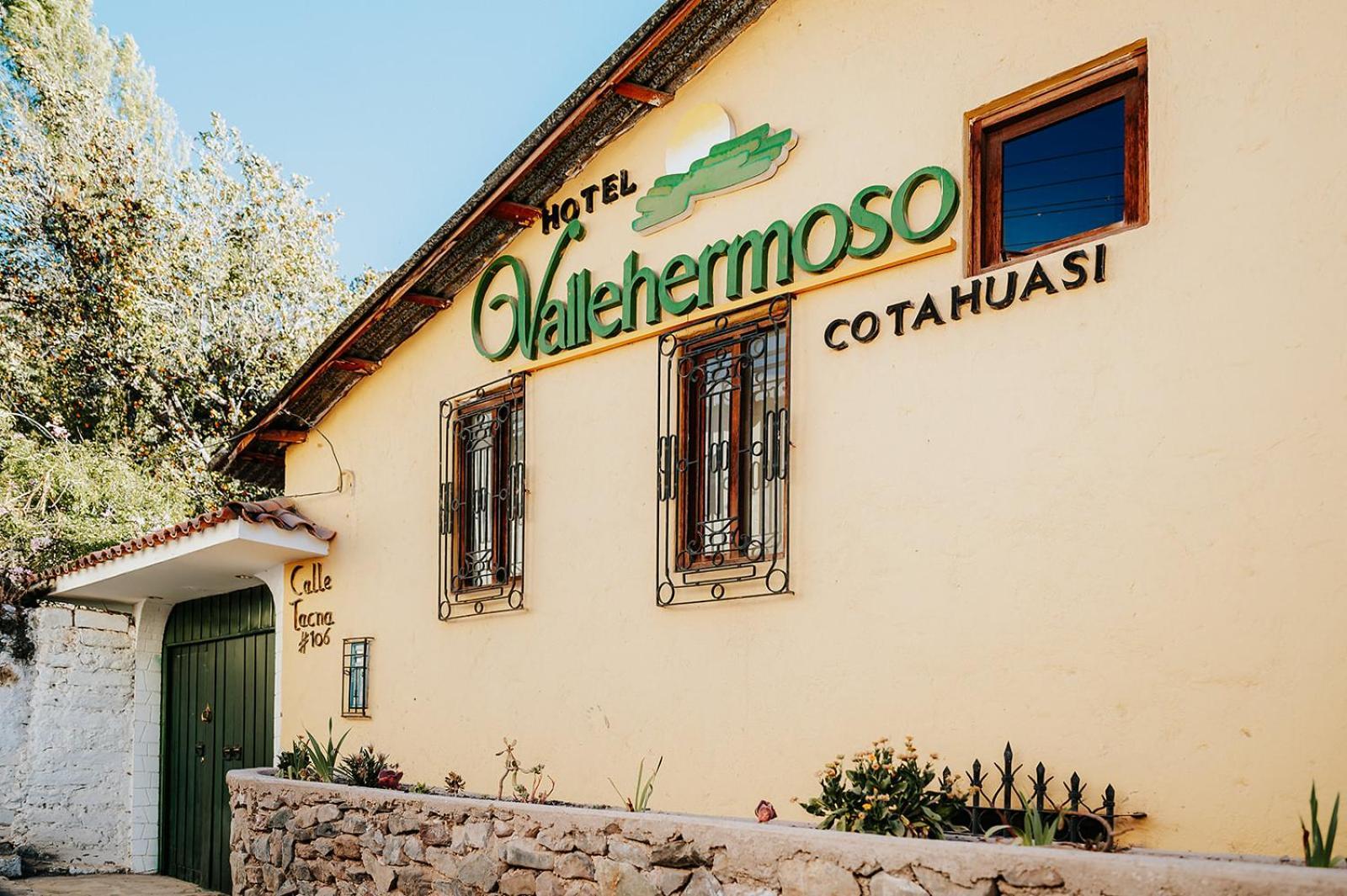 Hotel Vallehermoso Cotahuasi Exterior photo