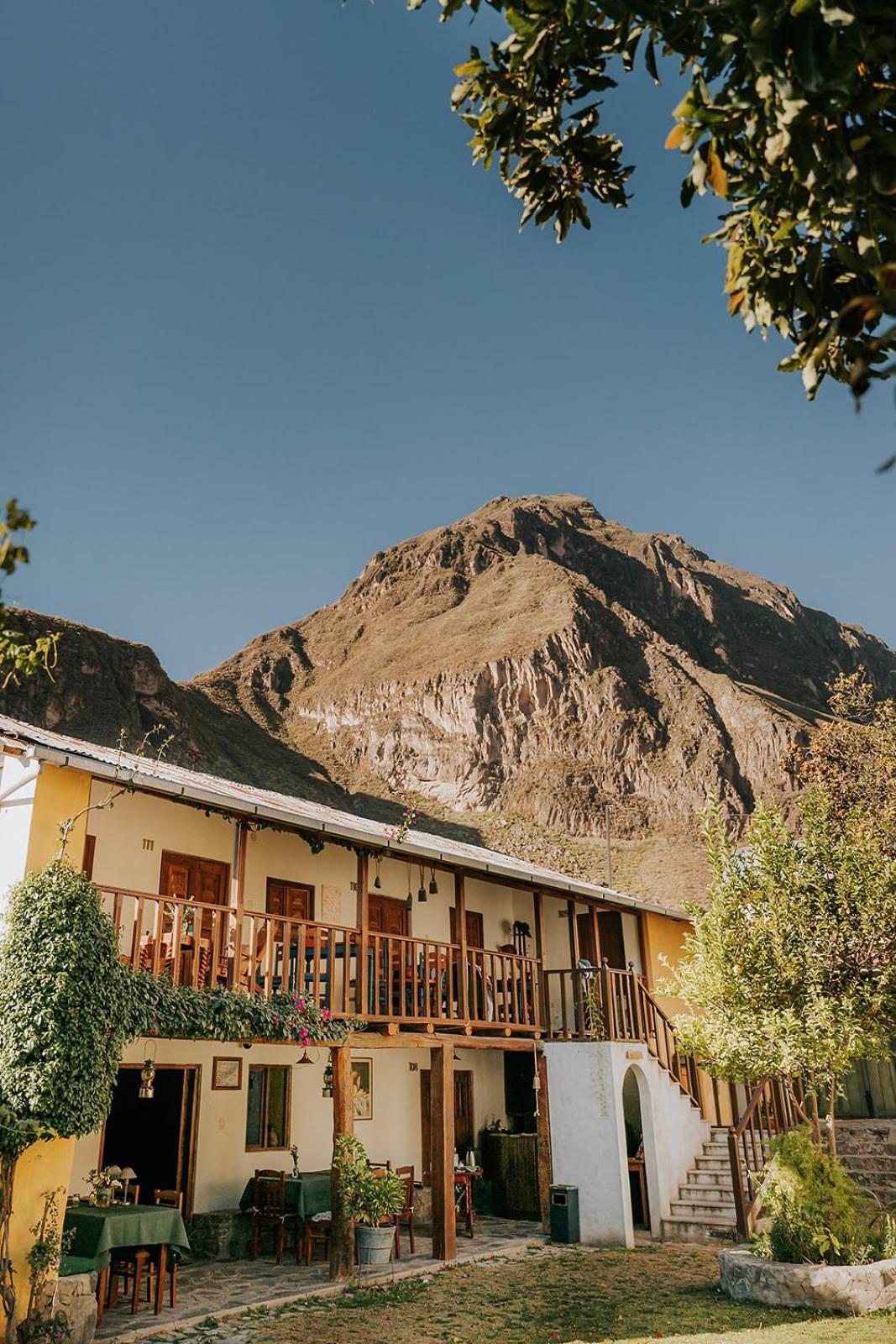 Hotel Vallehermoso Cotahuasi Exterior photo